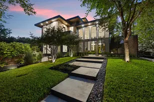 423 W Colorado Blvd, Dallas, TX 75208 - Photo 2