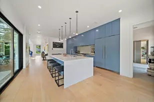 423 W Colorado Blvd, Dallas, TX 75208 - Photo 14