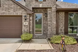 609 Fox View Dr, Fort Worth, TX 76131 - Photo 2