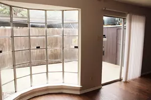 1725 E Grauwyler Rd, Irving, TX 75061 - Photo 4