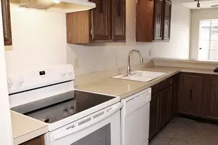 1725 E Grauwyler Rd, Irving, TX 75061 - Photo 12