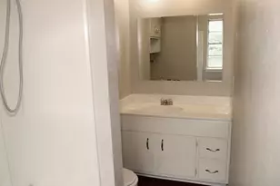 1725 E Grauwyler Rd, Irving, TX 75061 - Photo 16