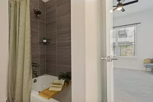 8117 Radnor Rd, Dallas, TX 75231 - Photo 24