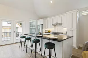 8117 Radnor Rd, Dallas, TX 75231 - Photo 10