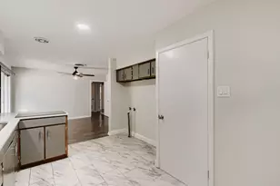 1405 Oak Grove Rd, Fort Worth, TX 76134 - Photo 12