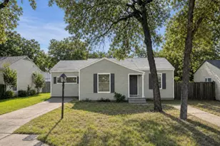 3018 Oakwood St, Haltom City, TX 76117 - Photo 2