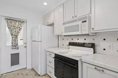 2218 Mountain Lake Road, Dallas, TX 75224 - Photo 10