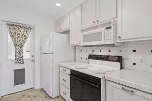 2218 Mountain Lake Rd, Dallas, TX 75224 - Photo 10