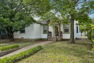 2218 Mountain Lake Rd, Dallas, TX 75224 - Photo 2