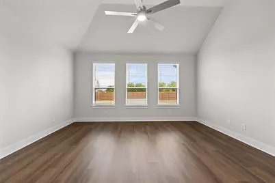 552 Holiday Avenue, Waxahachie, TX 75165 - Photo 16