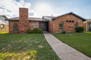 1910 Rambling Ridge Ln, Carrollton, TX 75007 - Photo 2