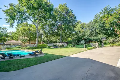 306 Prairie Avenue, Cleburne, TX 76033 - Photo 28
