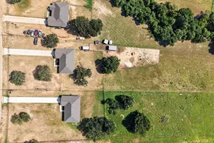 223 Julian Ln, Poolville, TX 76487 - Photo 38
