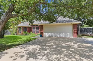 2125 Millwood Dr, Corinth, TX 76210 - Photo 2