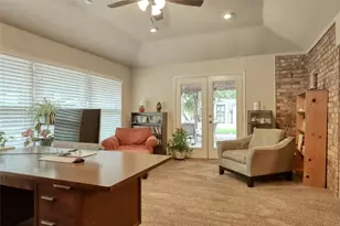 105 Santa Fe Cir, Waxahachie, TX 75165 - Photo 16