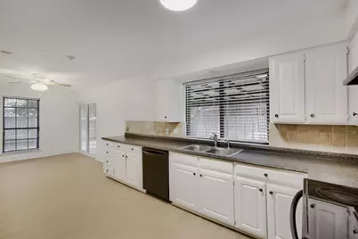 2703 Partridge Avenue, Arlington, TX 76017 - Photo 8