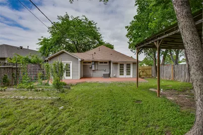 818 E Woodin Boulevard, Dallas, TX 75216 - Photo 30