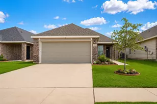 421 Sussex Dr, Everman, TX 76140 - Photo 2