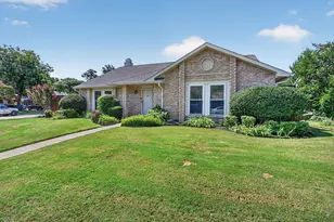 2801 Stratford Ln, Flower Mound, TX 75028 - Photo 2