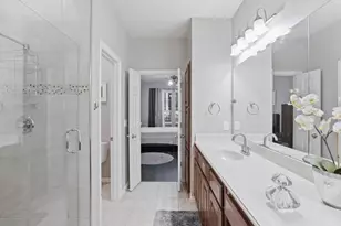 676 S Charles St, Lewisville, TX 75057 - Photo 20