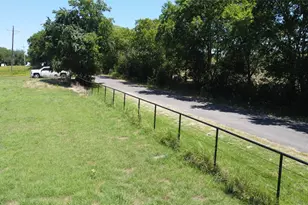 833 E Lovers Ln, Bells, TX 75414 - Photo 1