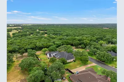 100 Laurel Oaks Lane, Crawford, TX 76638 - Photo 38