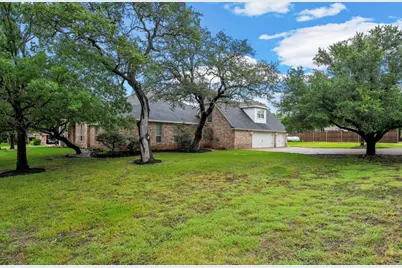 100 Laurel Oaks Lane, Crawford, TX 76638 - Photo 32