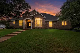 100 Laurel Oaks Ln, Crawford, TX 76638 - Photo 2