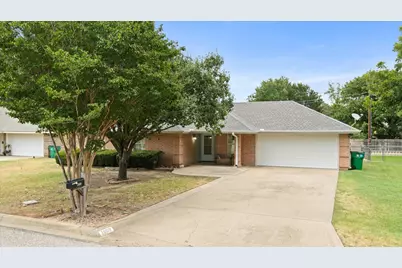 1809 Sprucewood Avenue, Stephenville, TX 76401 - Photo 2