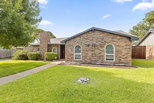 2902 High Plateau Dr, Garland, TX 75044 - Photo 2