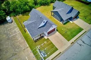 408 Demoye St, Aubrey, TX 76227 - Photo 24