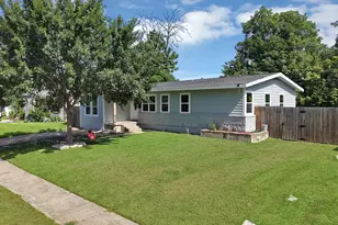 113 E Linda Dr, Garland, TX 75041 - Photo 1