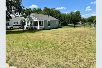 407 Baylor Street, Nocona, TX 76255 - Photo 34