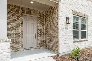 908 Utica Dr, McKinney, TX 75069 - Photo 2
