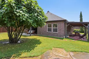 305 Delaware St, Burleson, TX 76028 - Photo 22