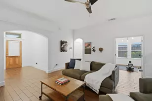 305 Delaware St, Burleson, TX 76028 - Photo 8