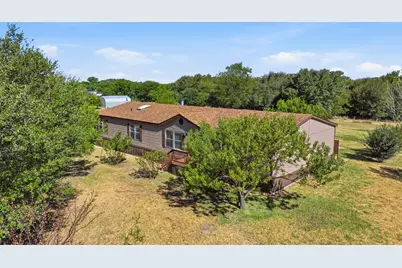 110 Draper Drive, Springtown, TX 76082 - Photo 2