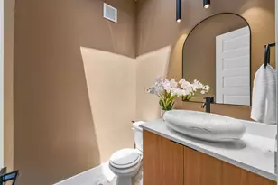8918 Wadlington Ave, Dallas, TX 75217 - Photo 32
