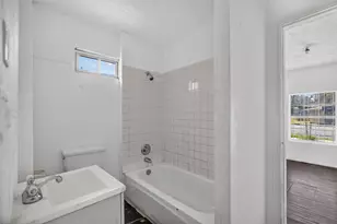 1309 S Riverside Dr, Fort Worth, TX 76104 - Photo 6