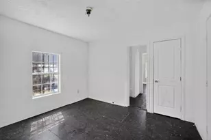 1309 S Riverside Dr, Fort Worth, TX 76104 - Photo 18