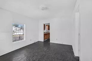 1309 S Riverside Dr, Fort Worth, TX 76104 - Photo 16