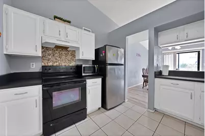 7729 Portman Avenue, Fort Worth, TX 76112 - Photo 6