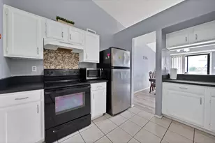 7729 Portman Ave, Fort Worth, TX 76112 - Photo 6