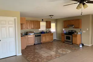 404 S Belknap St, Mexia, TX 76667 - Photo 2