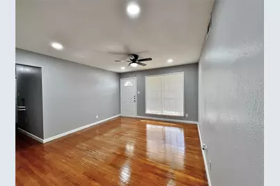 714 Cranbrook Lane, Grand Prairie, TX 75052 - Photo 4