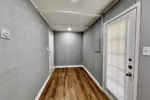 714 Cranbrook Ln, Grand Prairie, TX 75052 - Photo 6