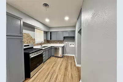 714 Cranbrook Lane, Grand Prairie, TX 75052 - Photo 8