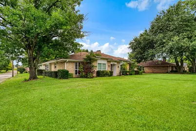 820 NE 32nd, Paris, TX 75460 - Photo 2