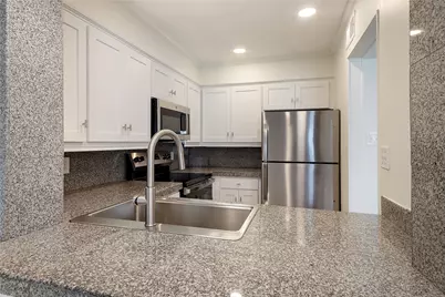 5881 Preston View Boulevard #202, Dallas, TX 75240 - Photo 10