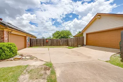 9425 Carson Ranch Road, Crowley, TX 76036 - Photo 4